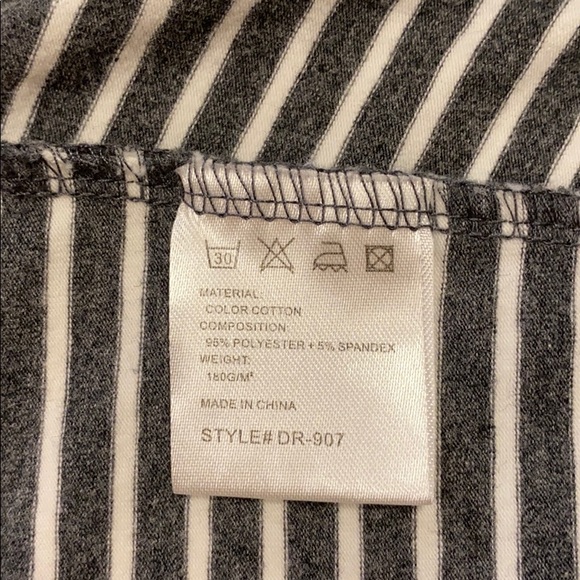 🍋2 for $10🍋 Striped cold shoulder shirt w/ crisscross detail - Picture 8 of 9